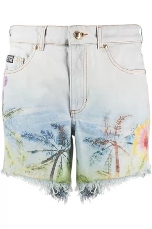 VERSACE Pantalones vaqueros cortos con estampado de palmeras