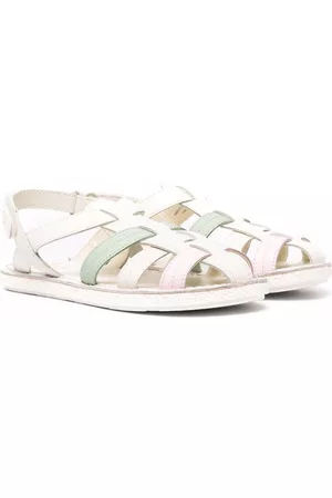 Camper Sandalias Miko con diseño enrejado