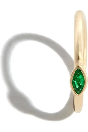 JACQUIE AICHE Aro en oro amarillo de 14kt con esmeralda