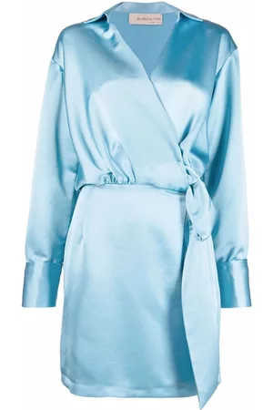 BLANCA Vestido con diseño cruzado