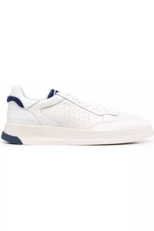 Ghoud Zapatillas de paneles con perforaciones