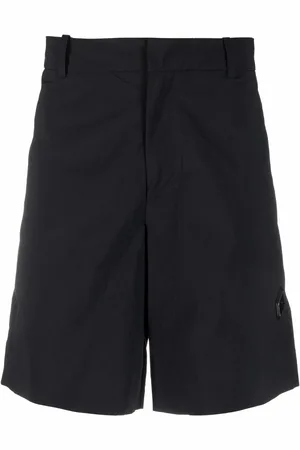 A-cold-wall* Bermudas chino con parche del logo