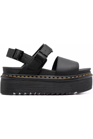 Dr. Martens Sandalias Voss Quaud con suela gruesa