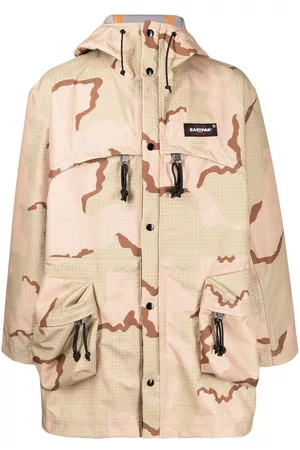 UNDERCOVER Chaqueta con con parche del logo