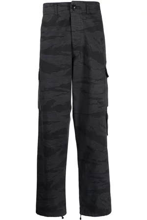 Maharishi Pantalones cargo con estampado militar