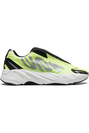 adidas Zapatillas YEEZY Boost 700 MNVN Laceless Phosphor