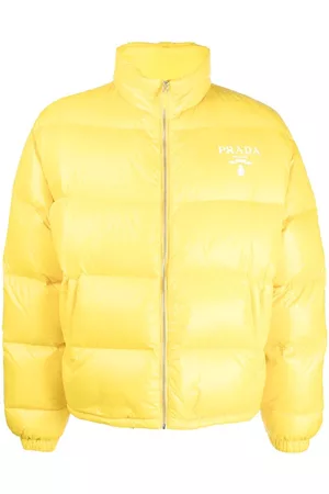 Prada Chaqueta acolchada con logo en el pecho