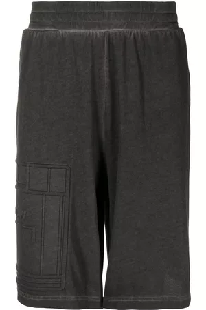 A-cold-wall* Bermudas con logo en relieve