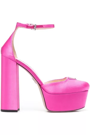Prada Zapatos de tacón con placa del logo