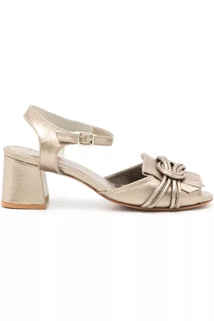 Sarah Chofakian Sandalias Antonieta con detalle de borlas