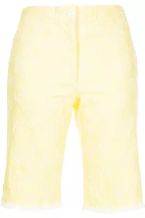 CHANEL Bermudas con bordado inglés y logo 2006