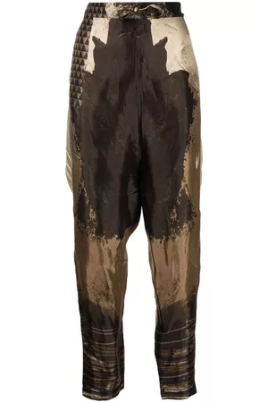 MASNADA Pantalones con estampado gráfico