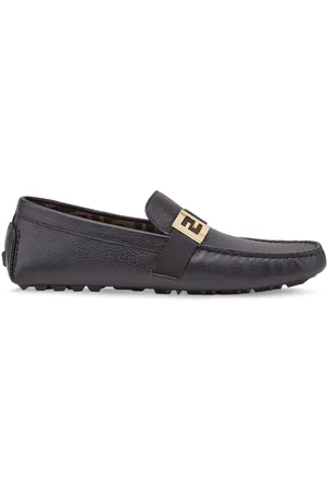 Fendi Zapatos driver con placa de logo
