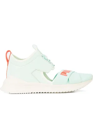 PUMA Zapatillas Avid con detalle de corte