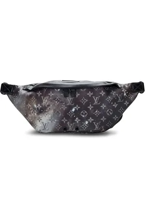 LOUIS VUITTON Riñonera Monogram Galaxy Discovery 2018 pre-owned