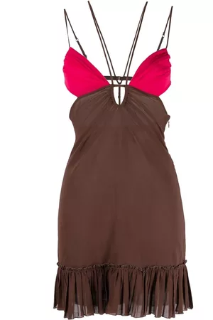 Nensi Dojaka Minivestido con abertura