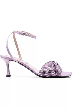 Nº21 Sandalias con detalles de strass y lazo