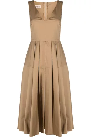 BLANCA Vestido sin mangas con cuello en V