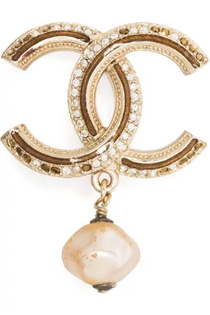 CHANEL Broche con logo CC y apliques de strass 2011