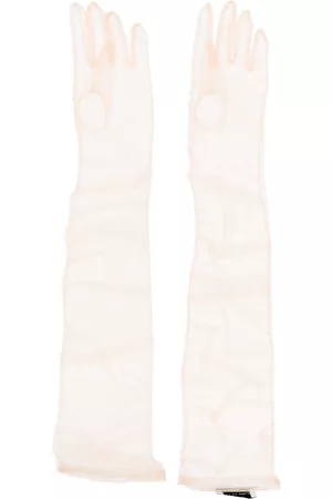 Ioana Ciolacu Guantes con acabado transparente