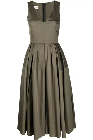 BLANCA Vestido sin mangas con cuello en V