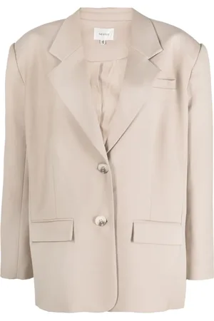 Gestuz Blazer acolchado con botón