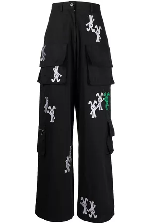 Natasha Zinko Pantalones cargo con conejo bordado