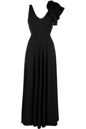 Maygel Coronel Vestido largo con detalles de volantes