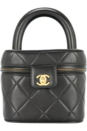 CHANEL Bolso estilo neceser acolchado
