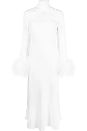 16Arlington Vestido Odessa con ribete de plumas