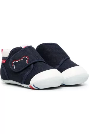 Miki House Zapatillas con tira autoadherente