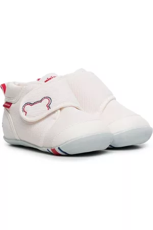 Miki House Zapatillas con tira autoadherente