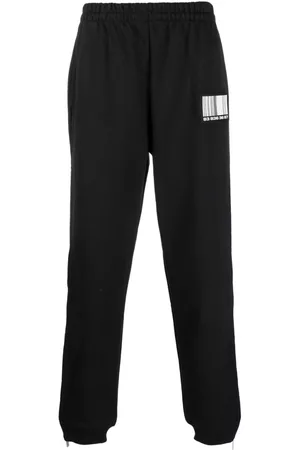 VTMNTS Pantalones de chándal con parche de código de barras