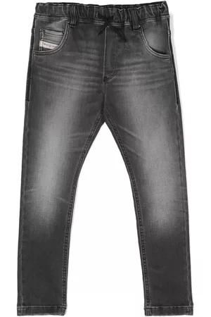 Diesel Vaqueros slim con efecto lavado