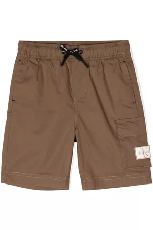 Calvin Klein Bermudas cargo con parche del logo