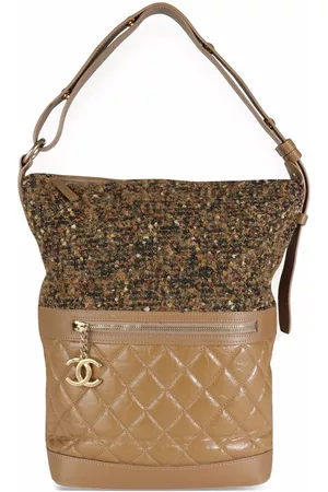 CHANEL Bolso de hombro con acolchado de rombos