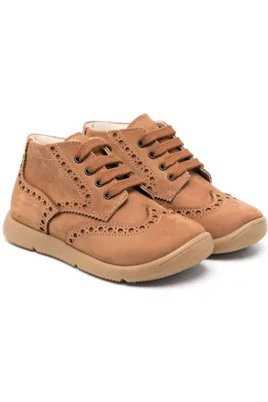 MONTELPARE TRADITION Botines con perforaciones