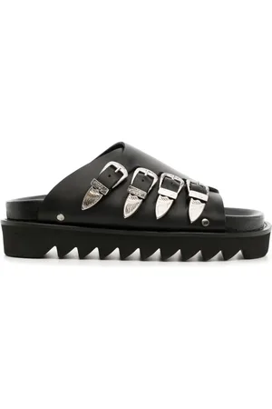 TOGA PULLA Sandalias con detalle de hebillas