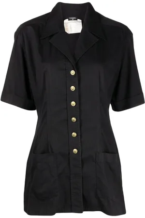 CHANEL Camisa con botones con logo CC