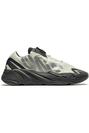 adidas Zapatillas Yeezy Boost Bone 700 MNVN Bone