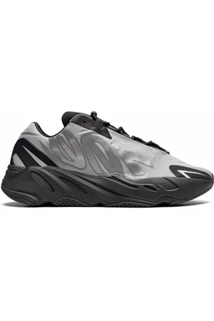 adidas Zapatillas YEEZY 700 MNVN Metallic