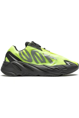 adidas Zapatillas YEEZY 700 MNVN Phosphor