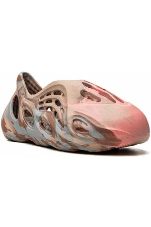 adidas "zapatillas Yeezy Foam Runner ""MX Sand Grey"""