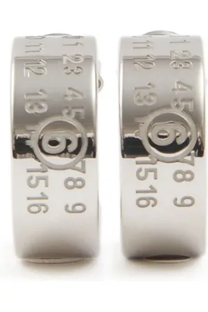 Maison Margiela Pendientes de aro Numerical con diseño grabado