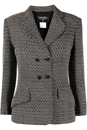 CHANEL Blazer de tweed con doble botonadura