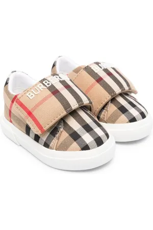 Burberry top girl zapatillas