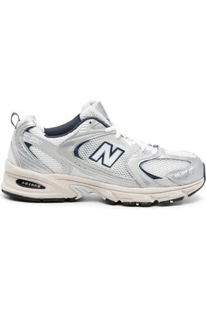 New Balance Zapatillas 530 con parche del logo
