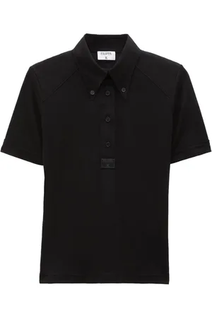 Filippa K Polo con parche del logo