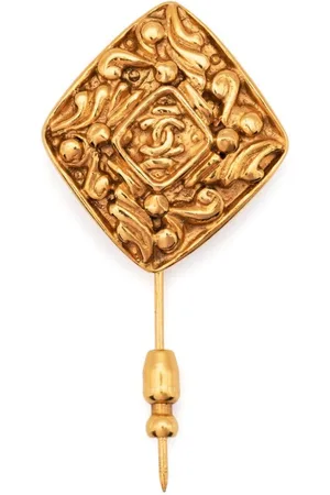 CHANEL Broche con logo CC 1980