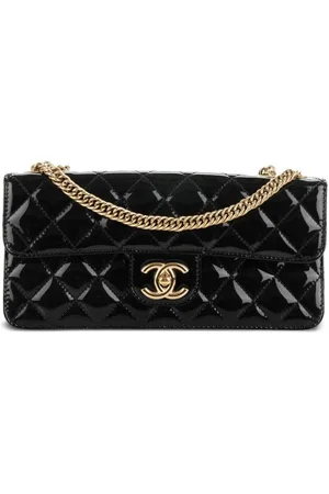 CHANEL Bolso de hombro acolchado a rombos 2005